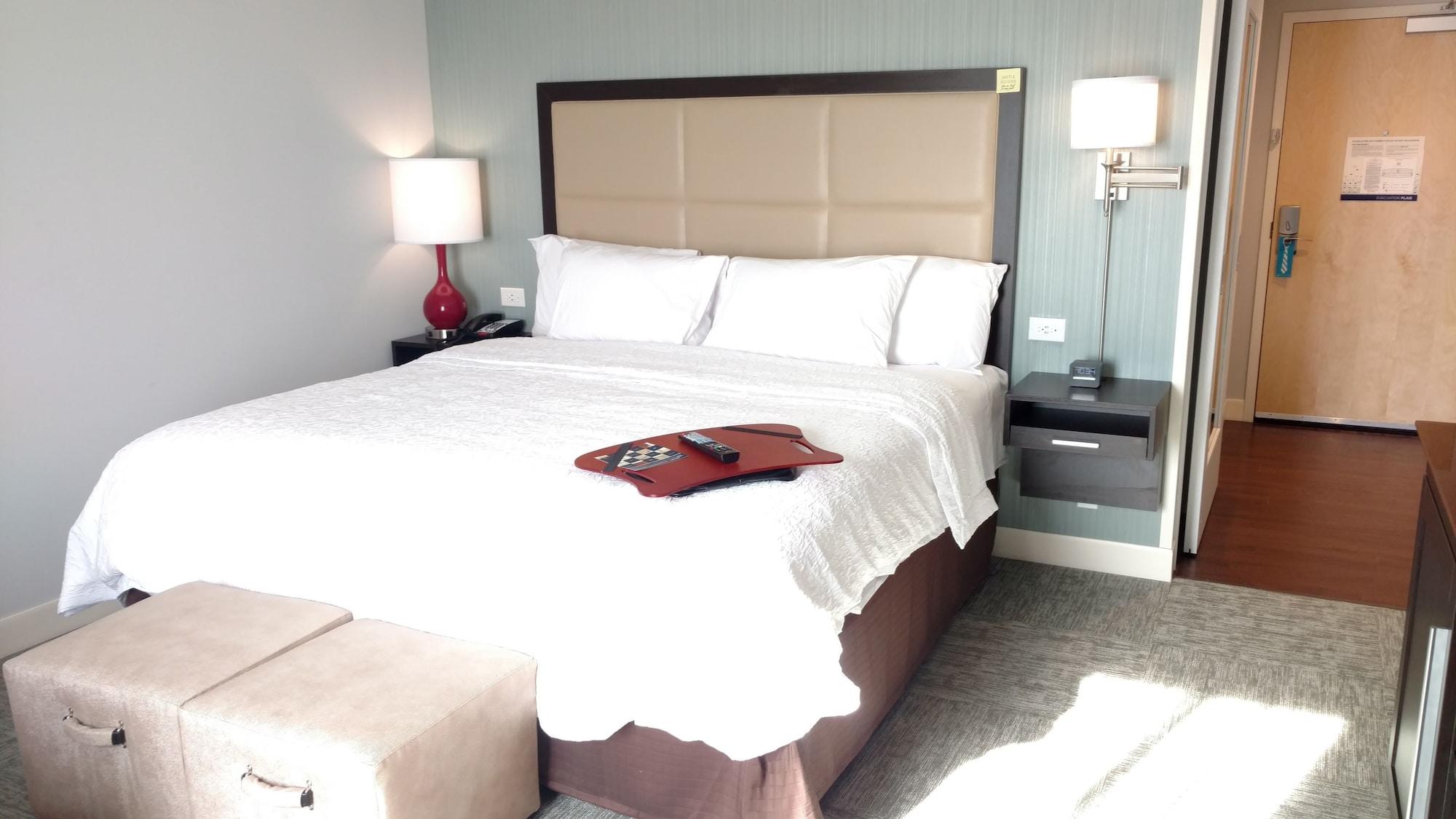Hampton Inn- Суффолк Экстерьер фото